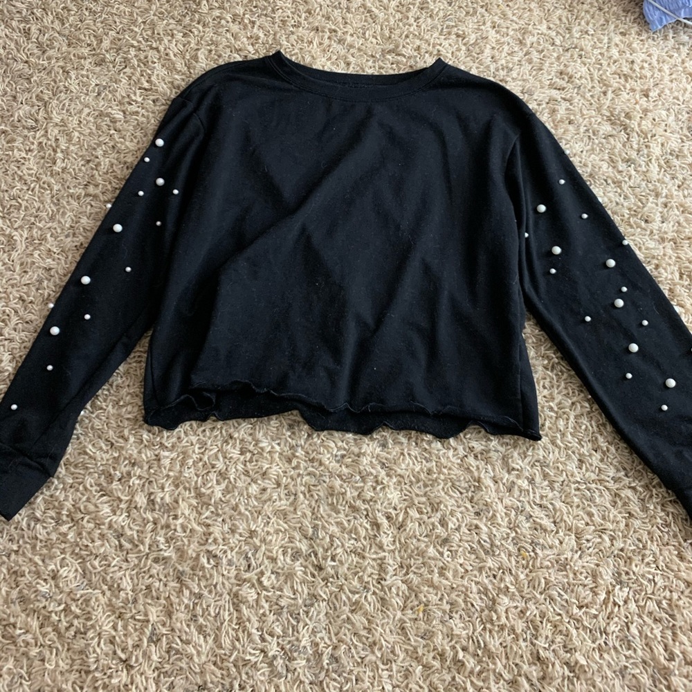 black cropped sweatshirt with beads